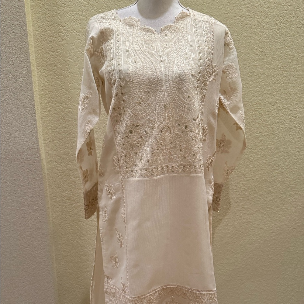 Cotton Net Embroidered Threads & Motifs Khameez - New Size 40